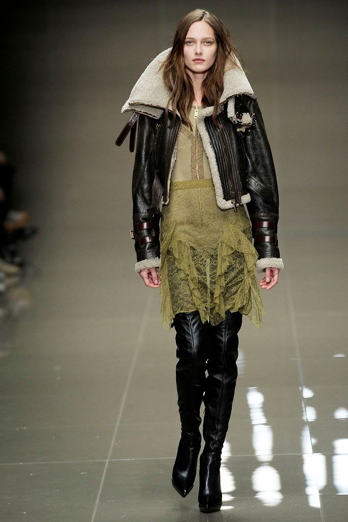 Burberry F/W 10 Look 1