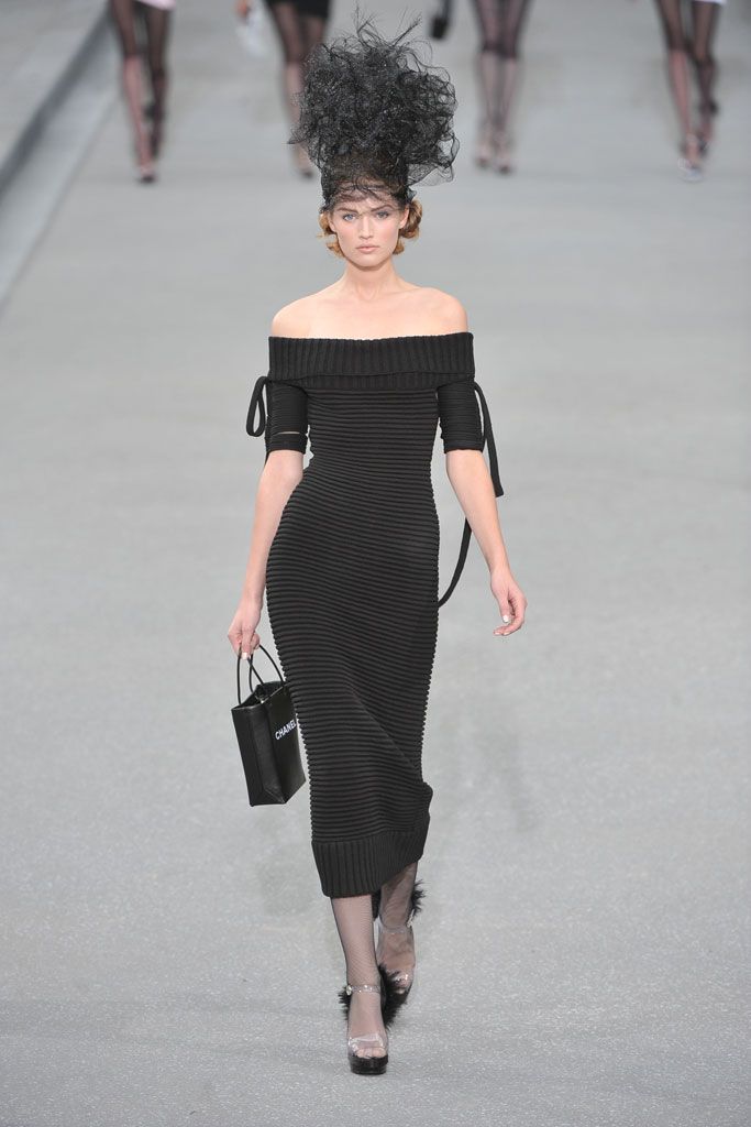 Chanel S/S 09 Look 203