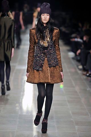Burberry F/W 08 Look 192