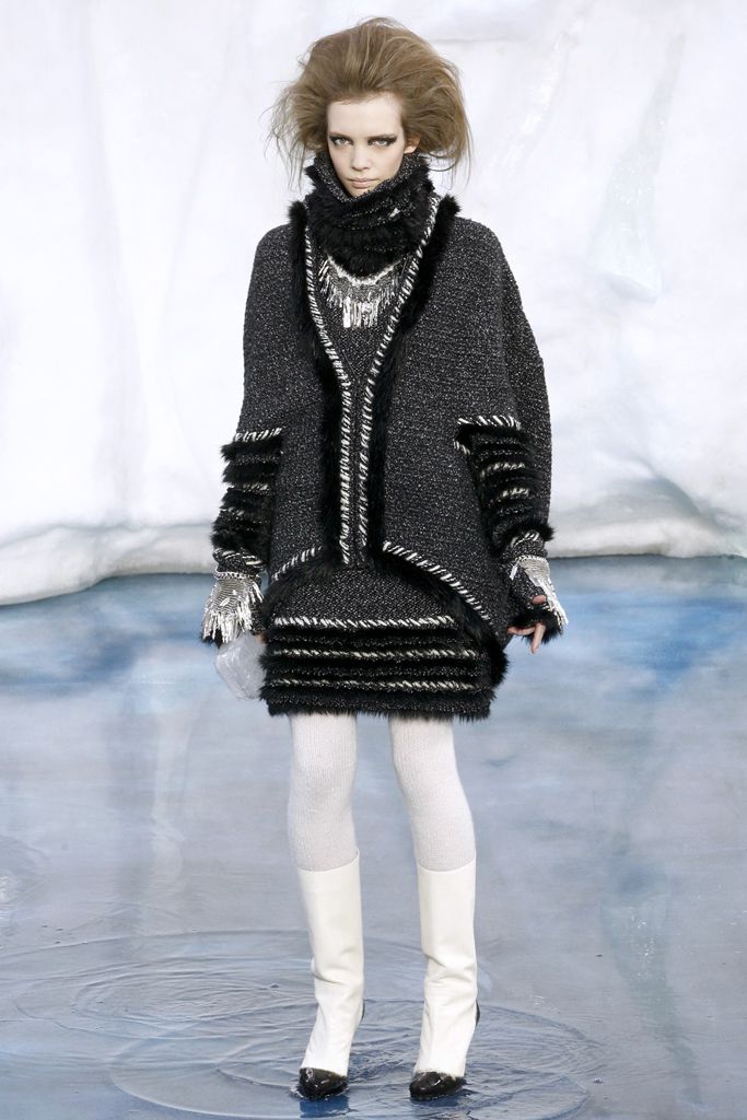 Chanel F/W 10 Look 236