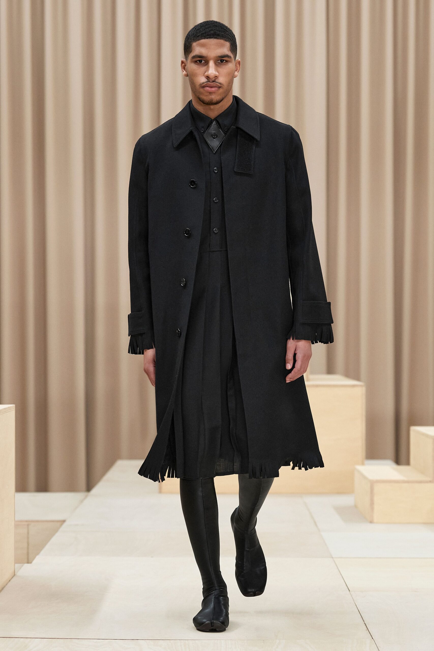 Burberry F/W 21 Menswear Look 216