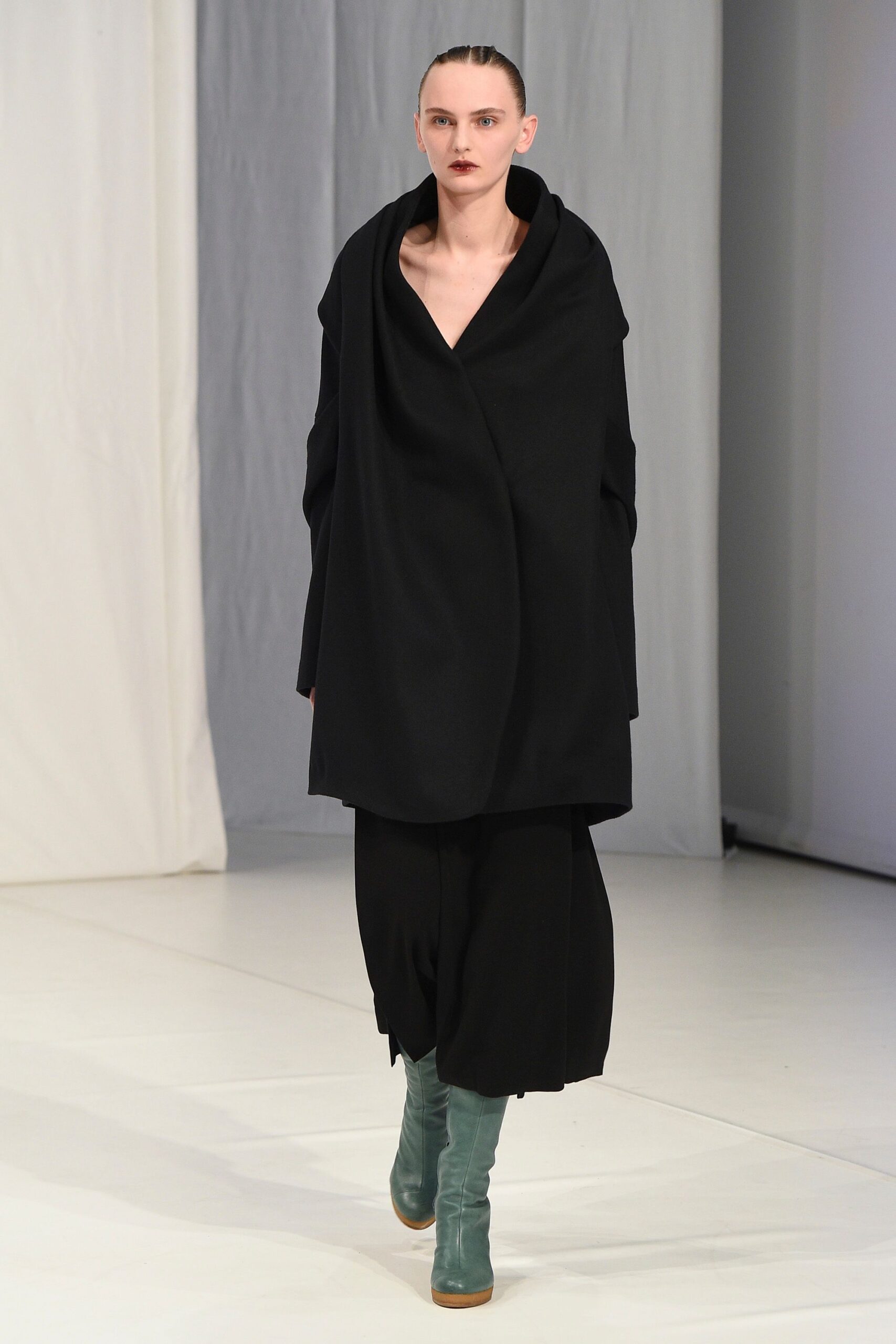 Chalayan F/W 18 Look 397