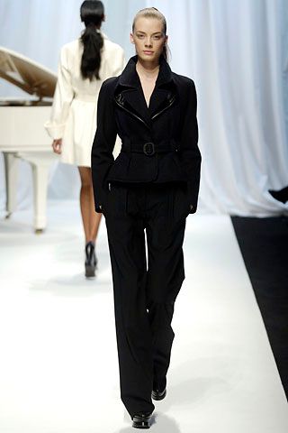 Chalayan F/W 06 Look 26