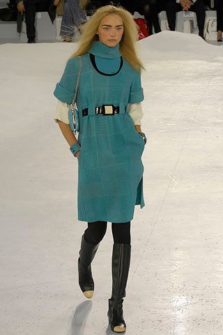 Chanel F/W 07 Look 26