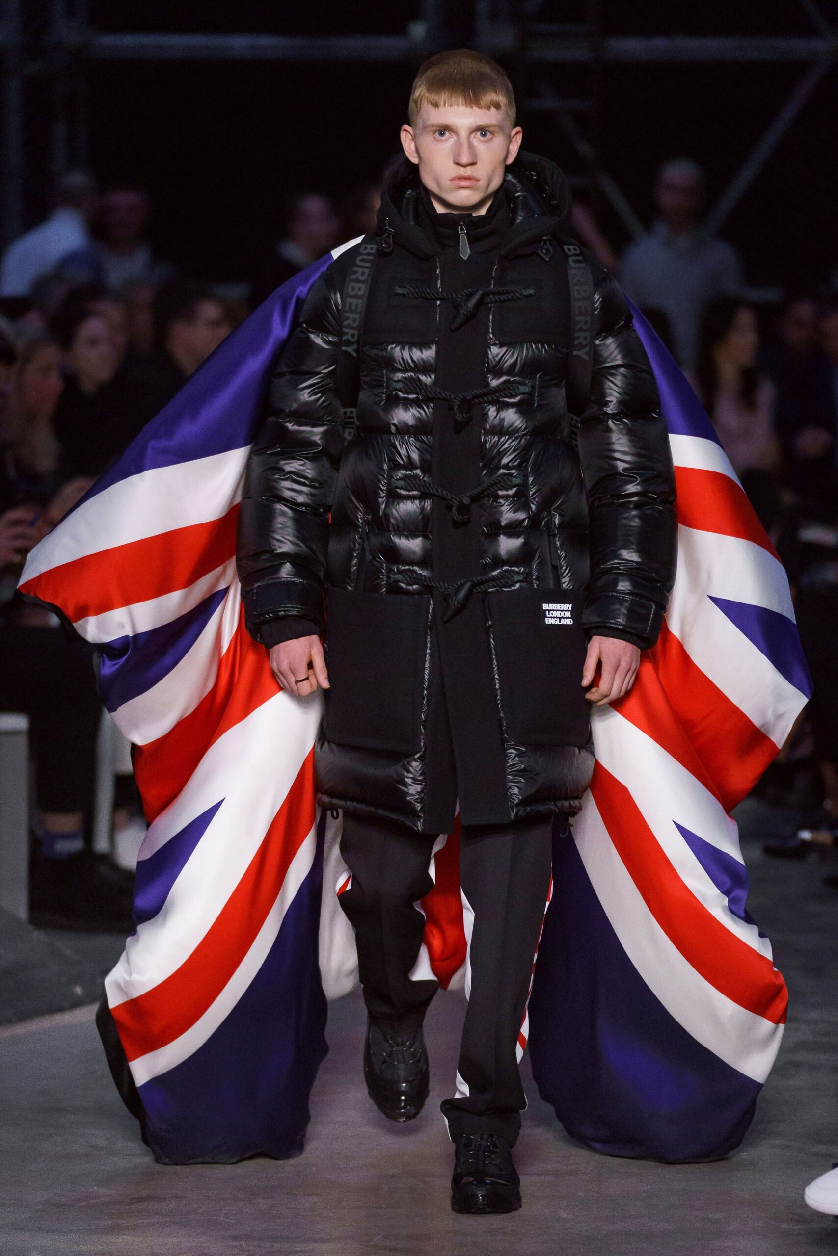 Burberry F/W 19 Look 115