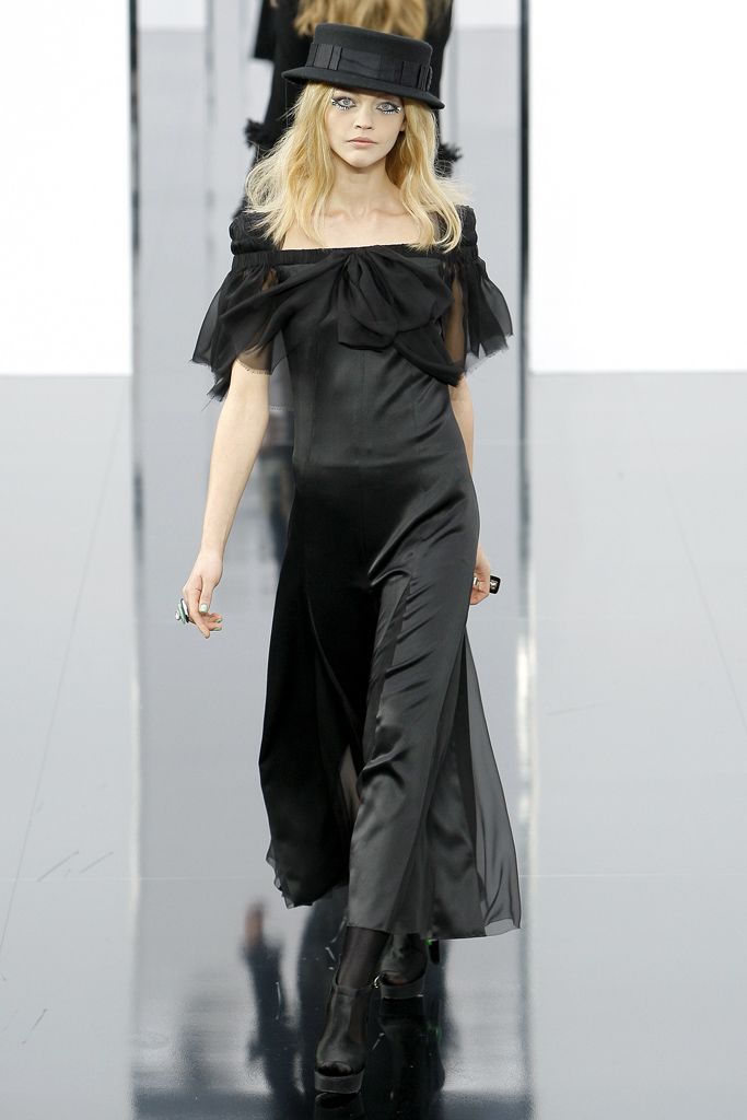 Chanel F/W 09 Look 311