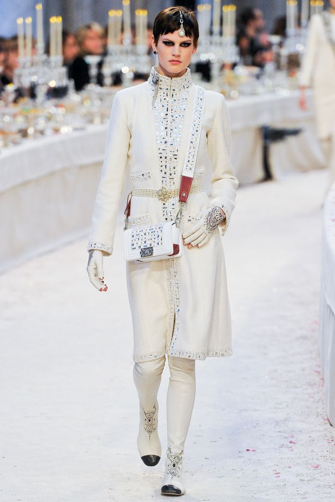 Chanel F/W 12 Look 18