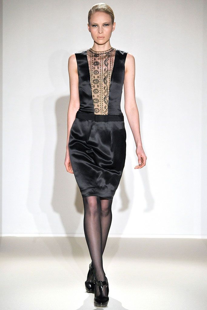 Collette Dinnigan F/W 09 Look 70