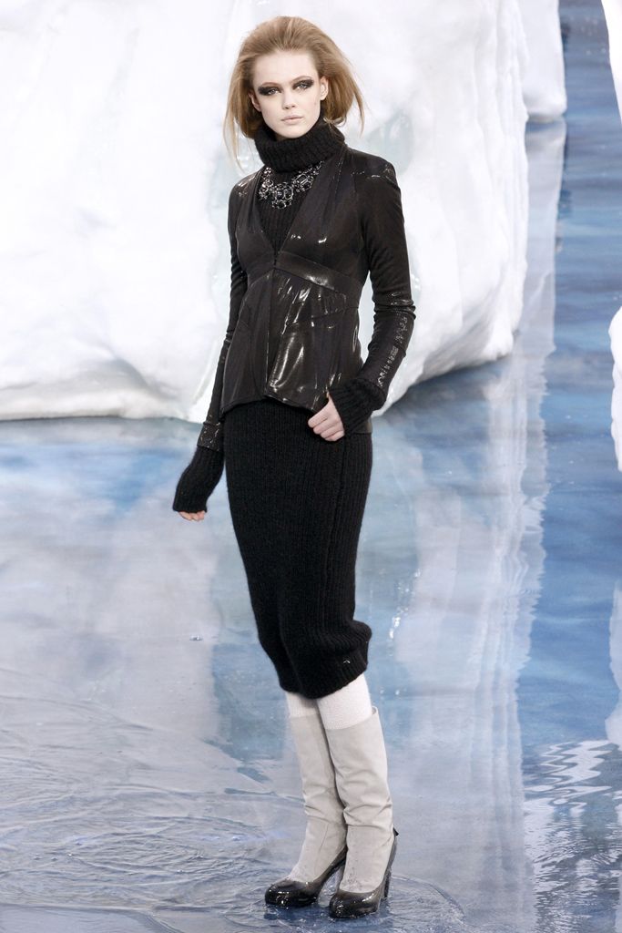 Chanel F/W 10 Look 324