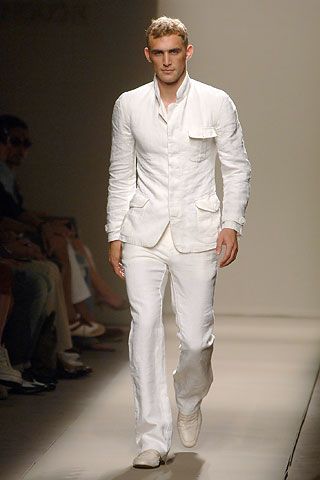 white tailored single-breasted blazer