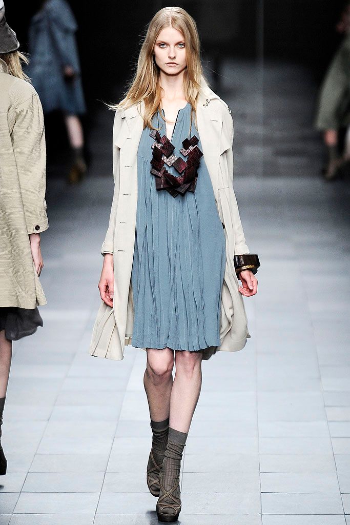 Burberry S/S 09 Look 79