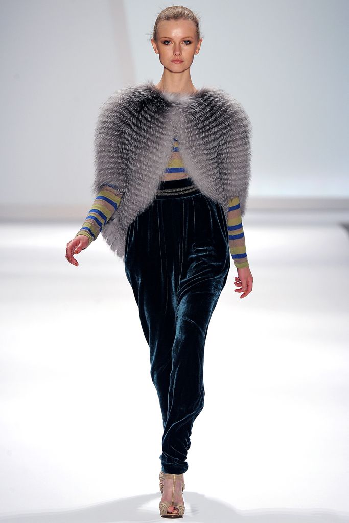 Carlos Miele F/W 11 Look 54