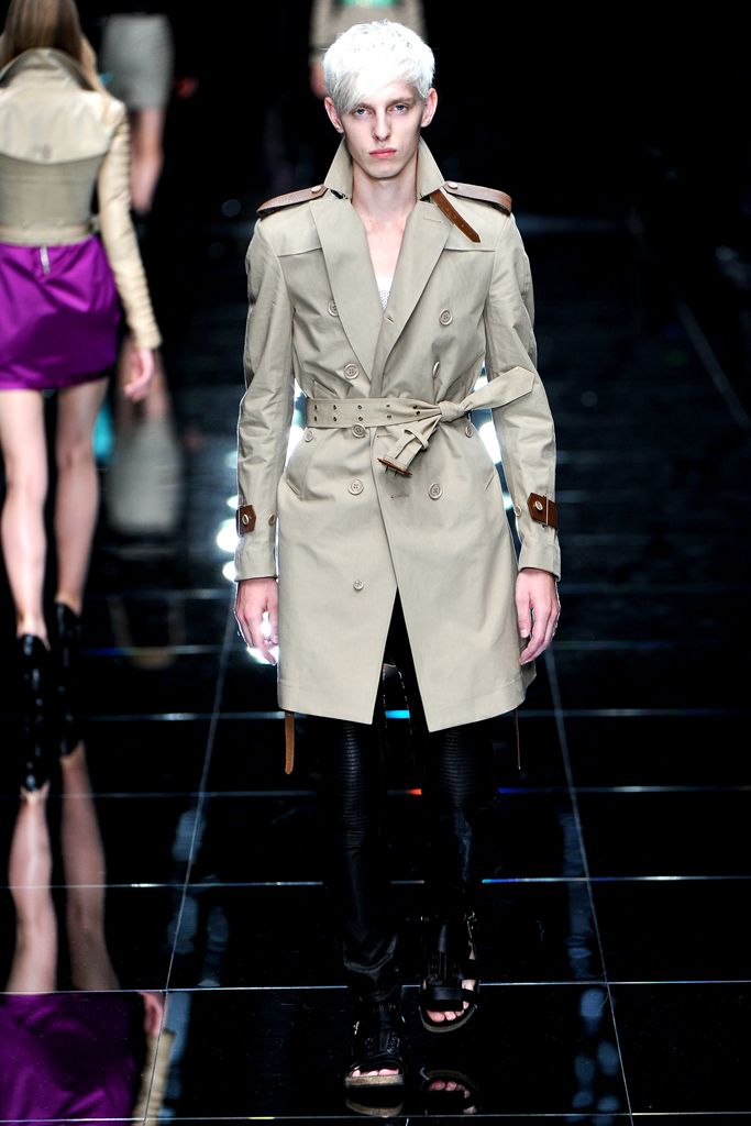 Burberry S/S 11 Look 45