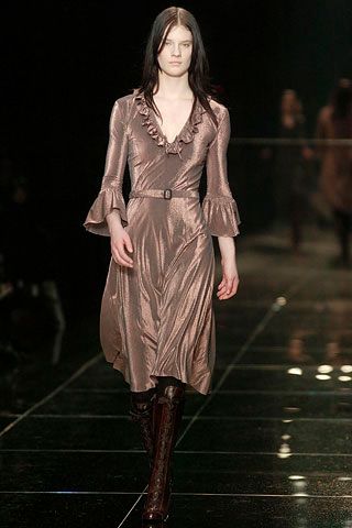 Burberry F/W 05 Look 209