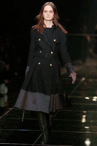 Burberry F/W 05 Look 45