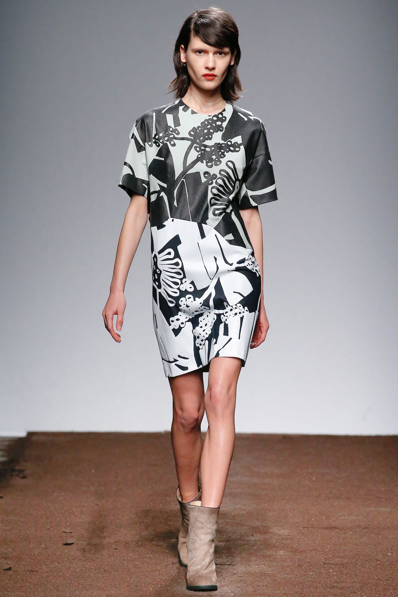 Christian Wijnants F/W 15 Look 39