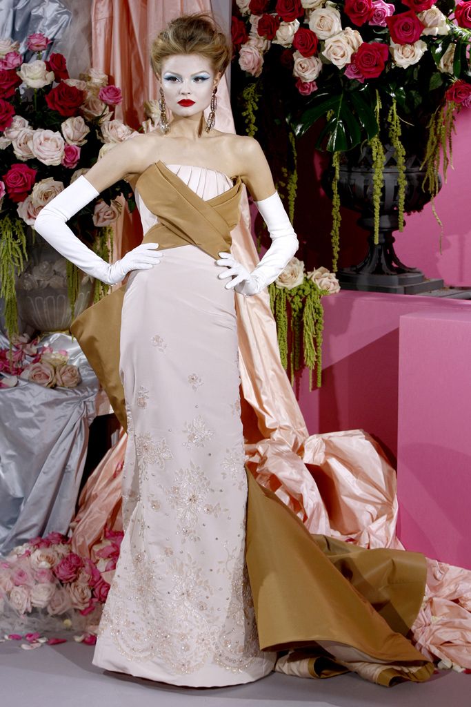 Christian Dior S/S 10 Couture Look 186