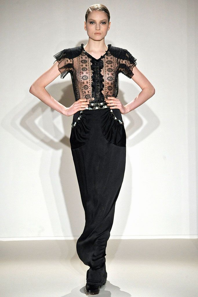 Collette Dinnigan F/W 09 Look 106