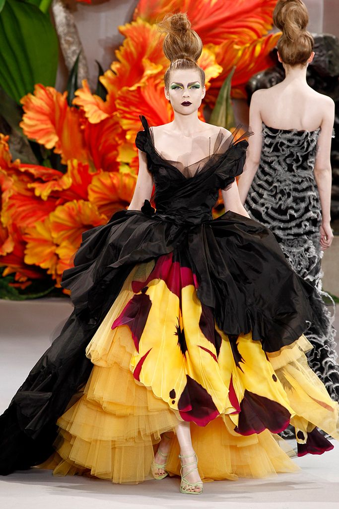 Christian Dior F/W 10 Couture Look 164