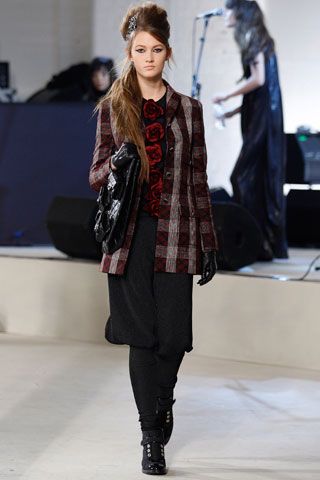 Chanel F/W 08 Look 31