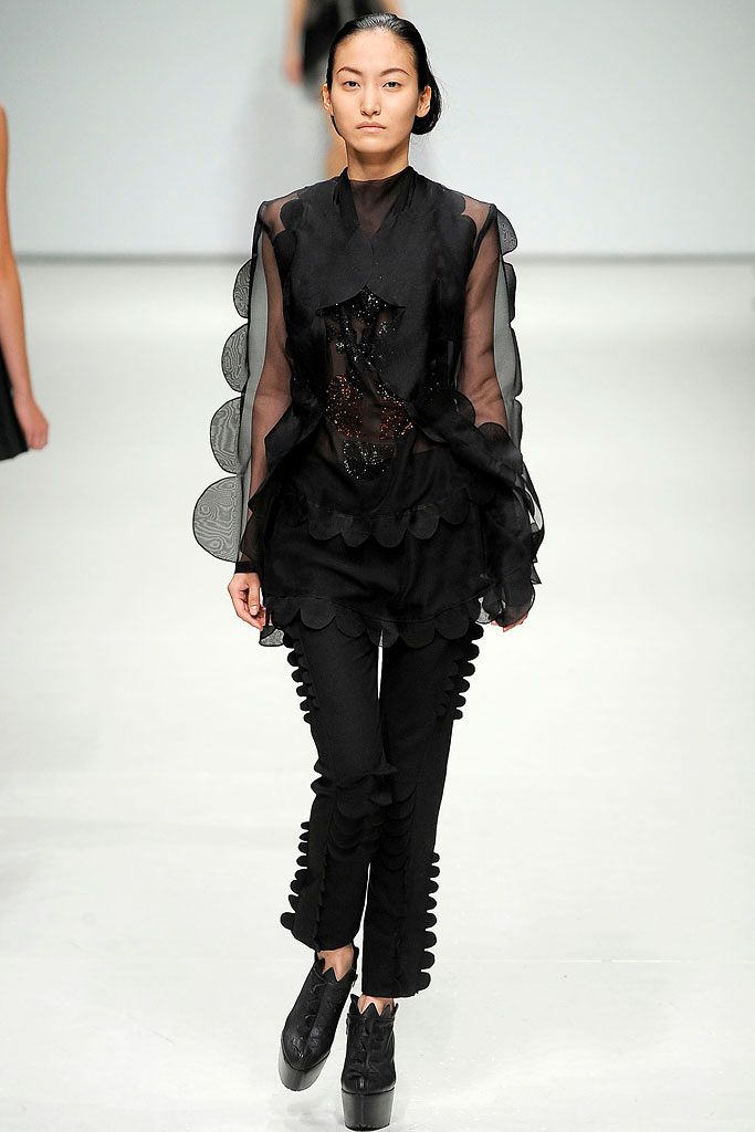 Christopher Kane S/S 09 Look 120