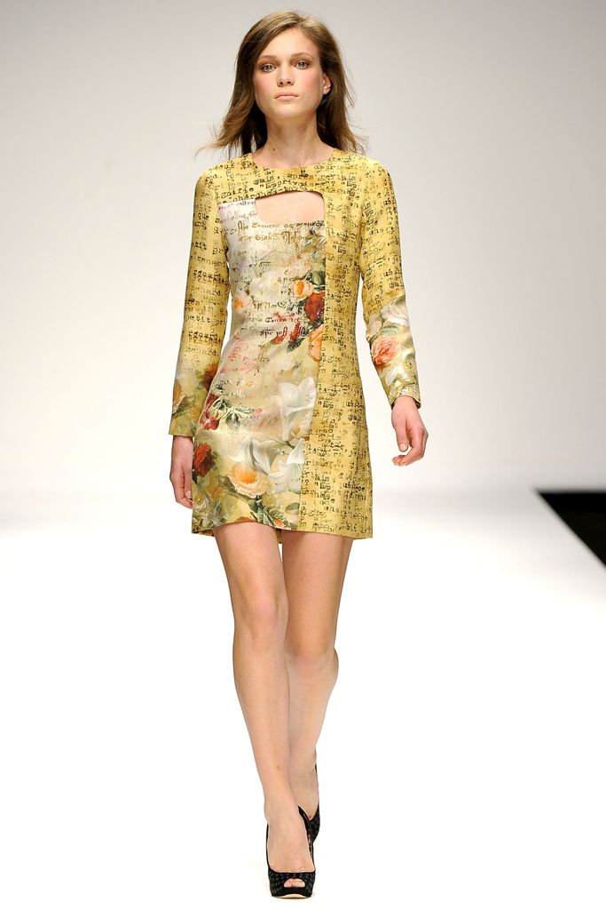 Basso & Brooke S/S 11 Look 83