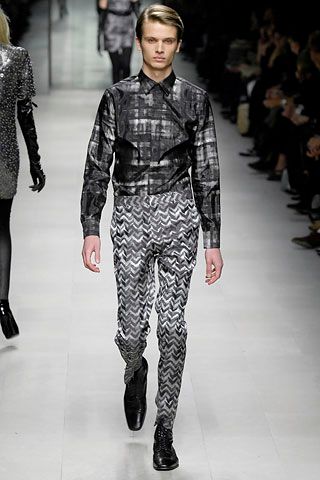 Burberry F/W 07 Look 303