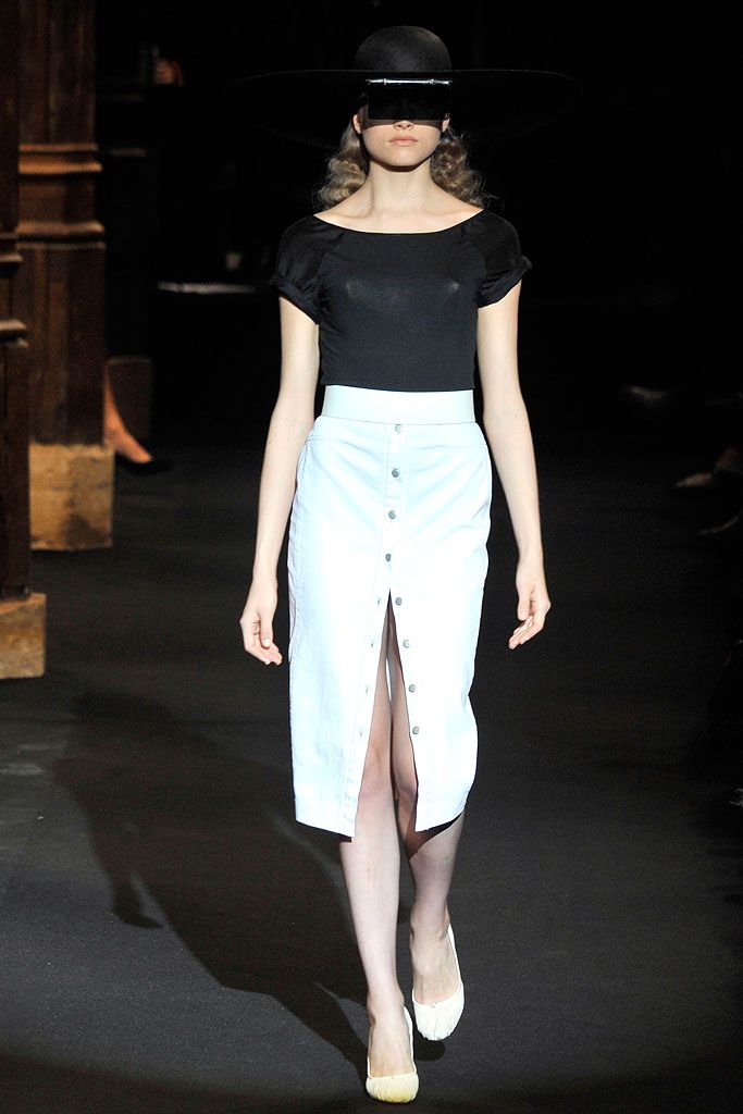Chalayan S/S 10 Look 98