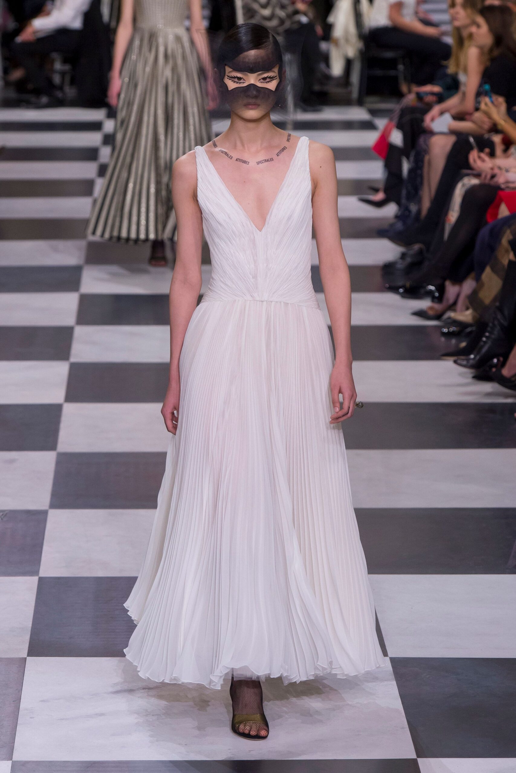 Christian Dior S/S 18 Couture Look 489