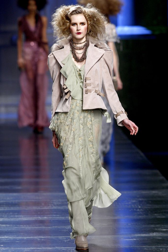Christian Dior F/W 10 Look 209
