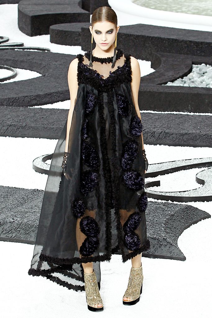Chanel S/S 11 Look 452