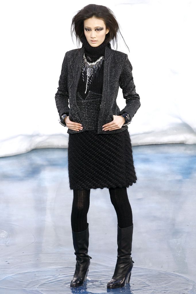 Chanel F/W 10 Look 311