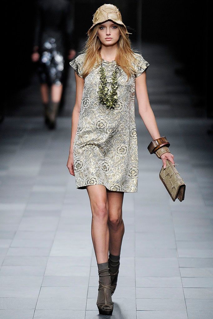 Burberry S/S 09 Look 252
