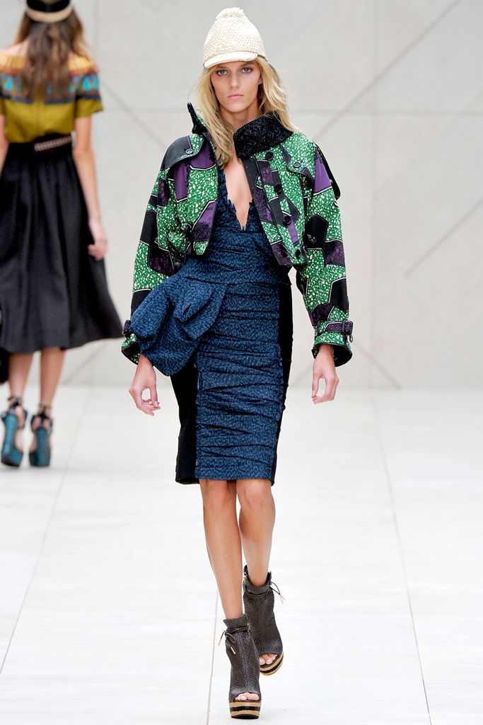 Burberry S/S 12 Look 81