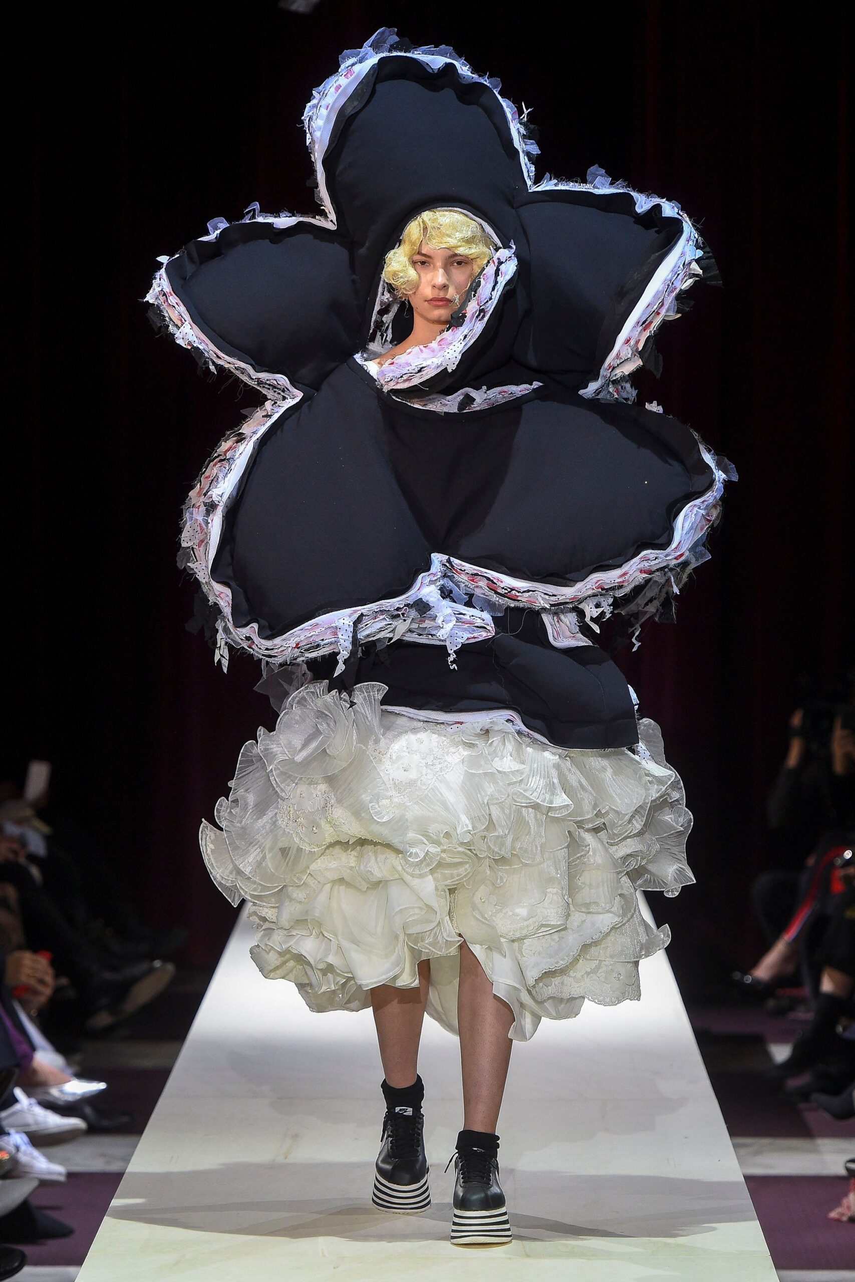 Comme des Garçons F/W 18 Look 15