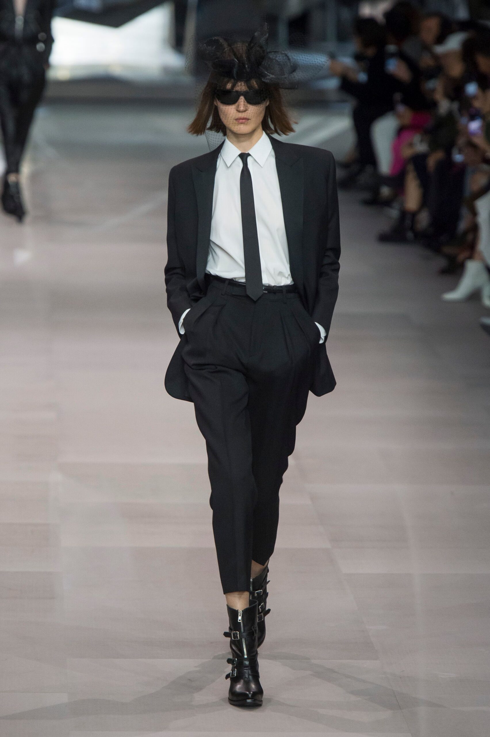Celine S/S 19 Look 56