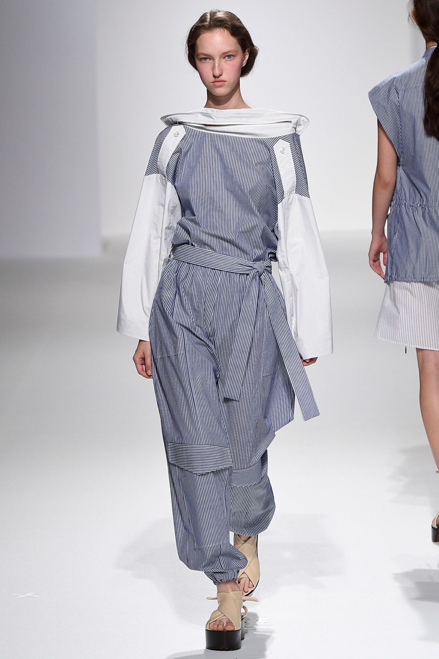 Chalayan S/S 17 Look 133