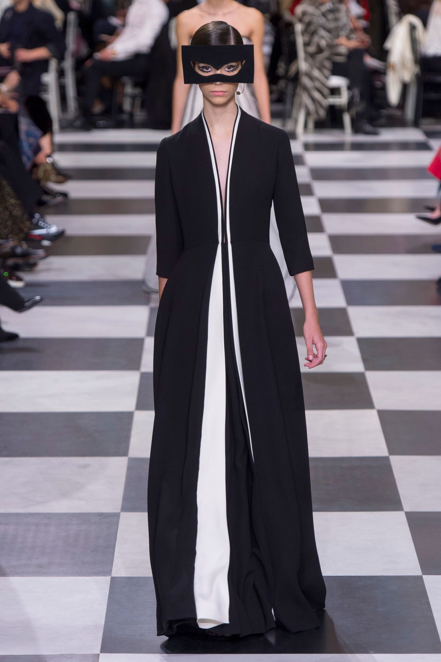 Christian Dior S/S 18 Couture Look 216