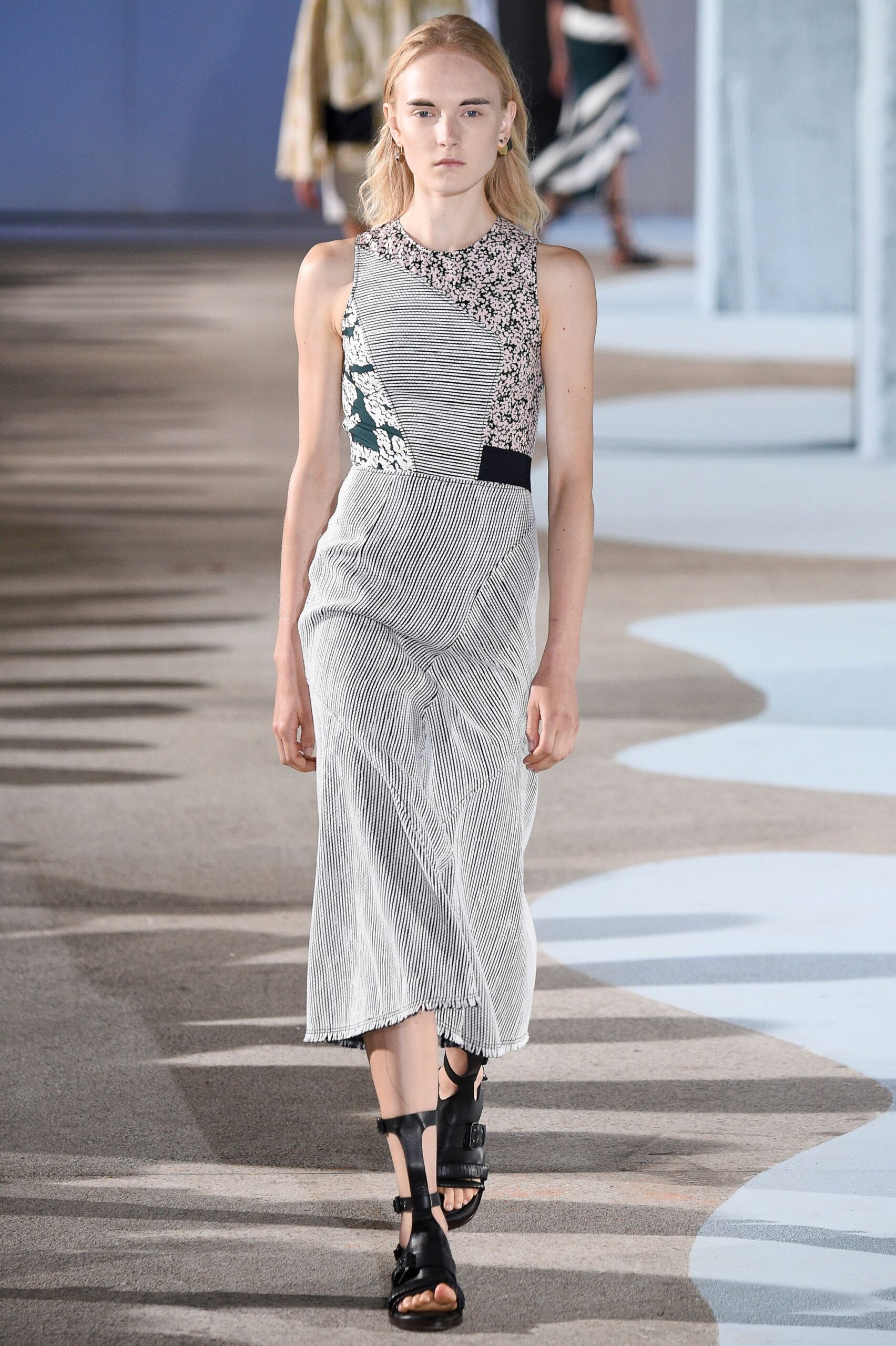 Cédric Charlier S/S 16 Look 369