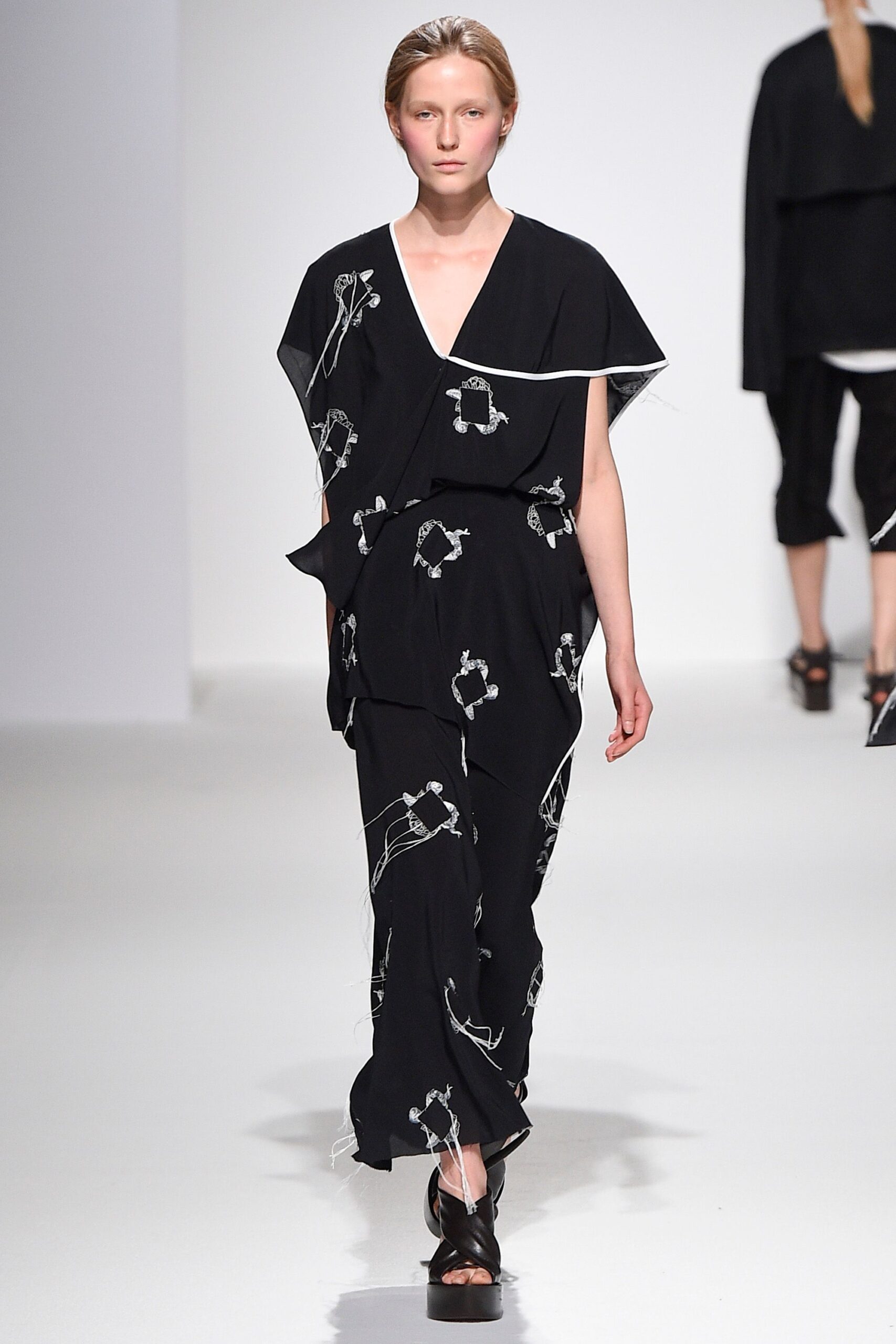 Chalayan S/S 17 Look 441