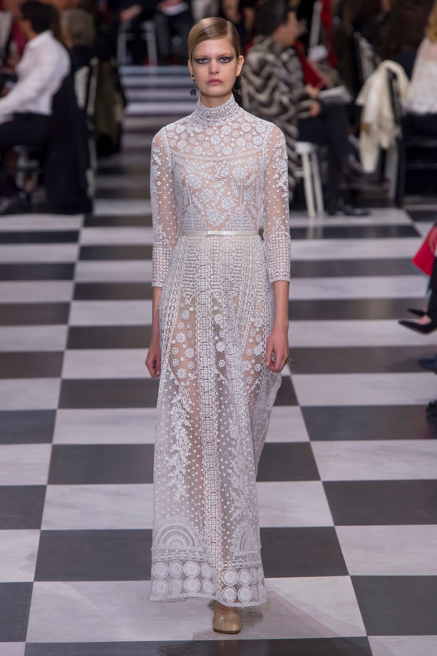 Christian Dior S/S 18 Couture Look 711