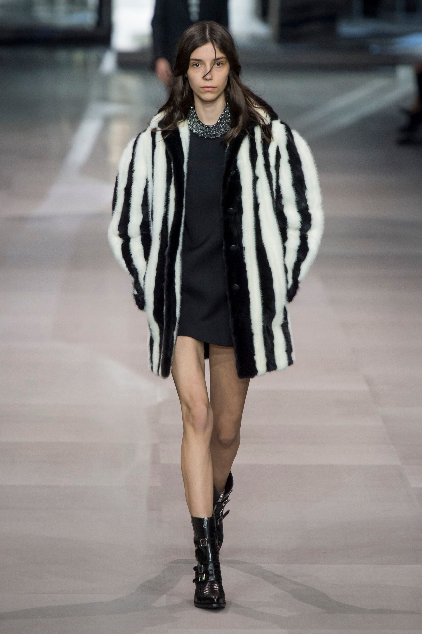 Celine S/S 19 Look 460