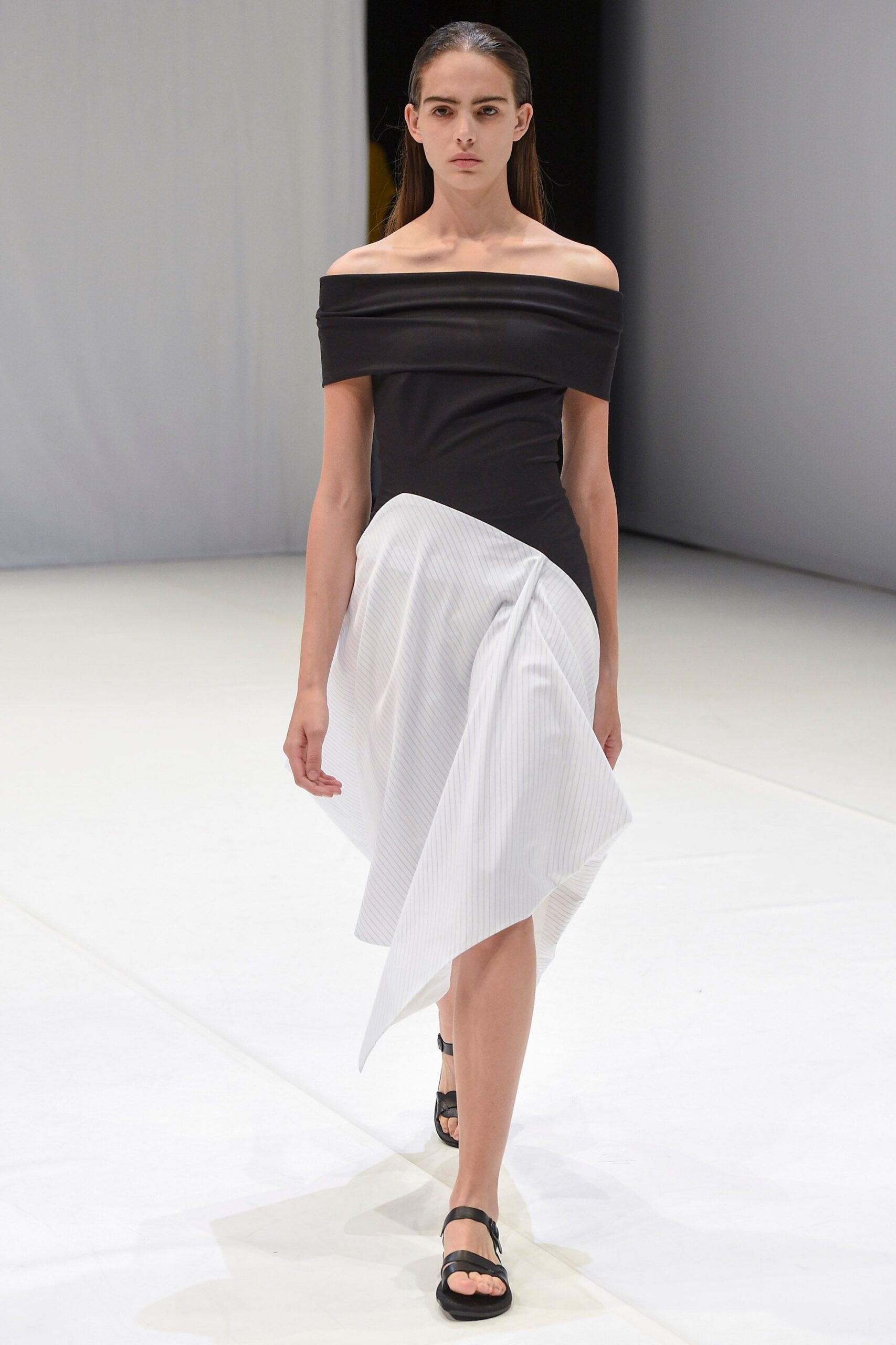 Chalayan S/S 18 Look 361