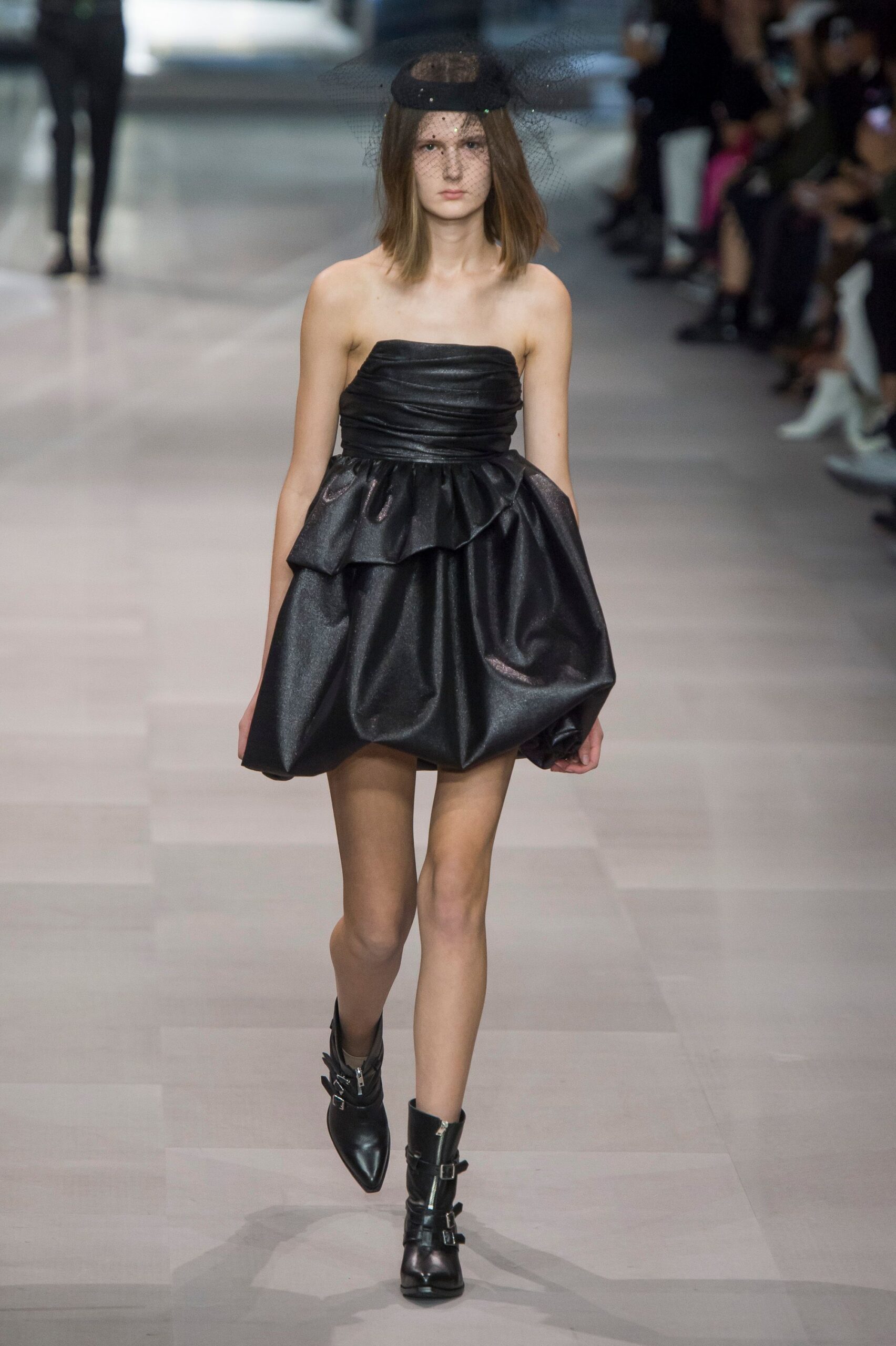 Celine S/S 19 Look 723