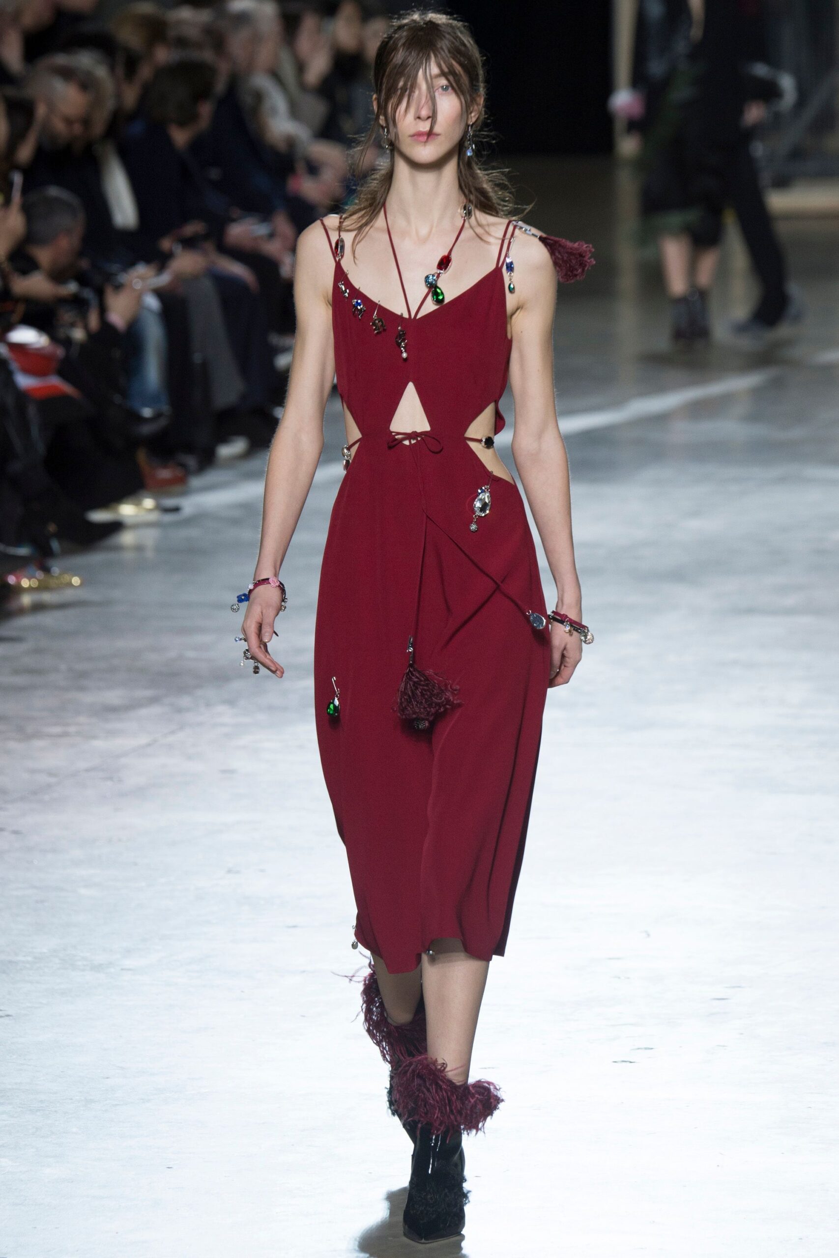 Christopher Kane F/W 16 Look 331