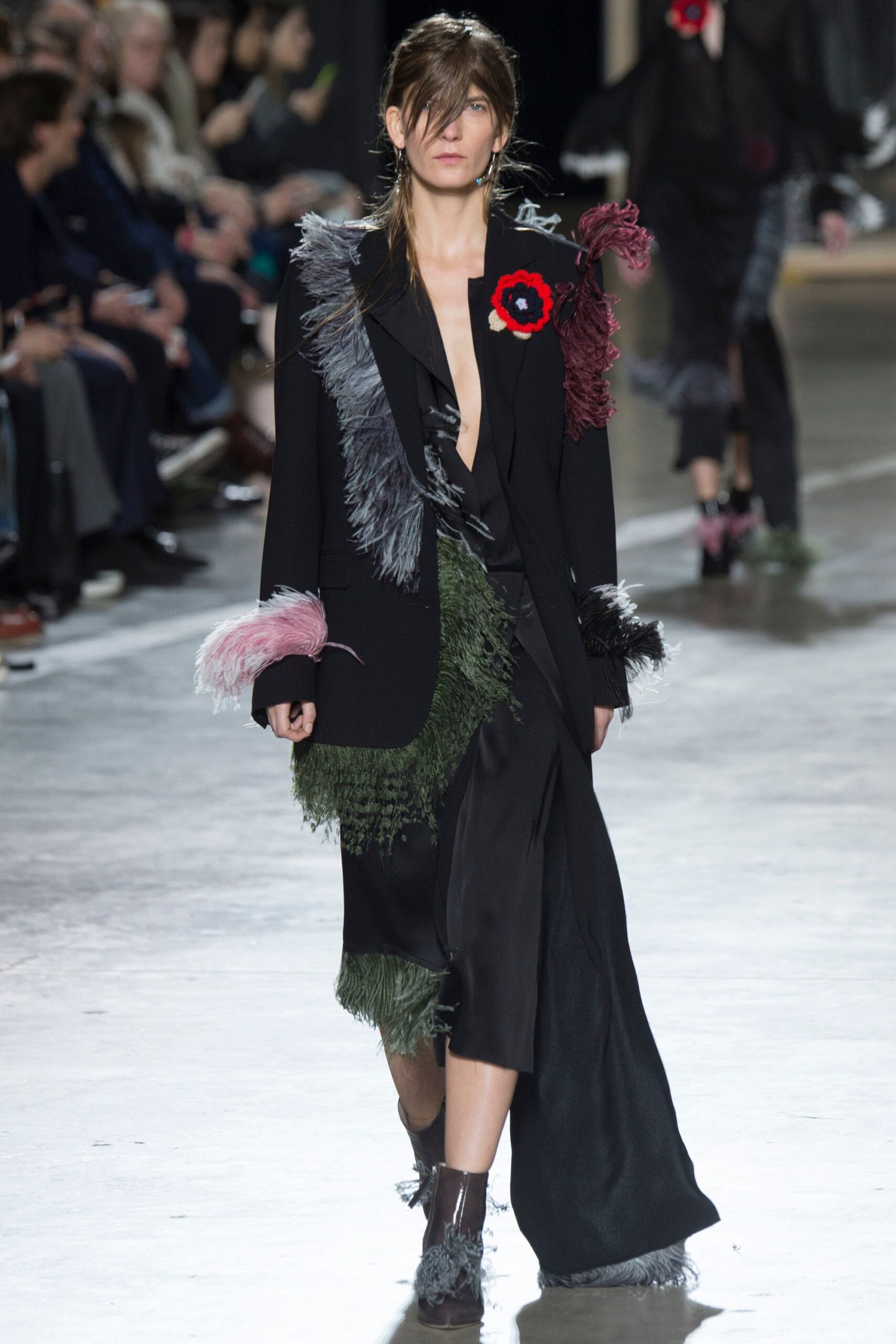 Christopher Kane F/W 16 Look 346