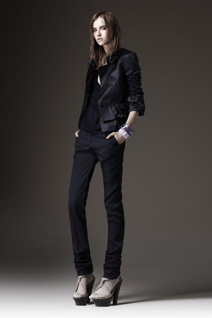 Burberry Resort 10 Look 7