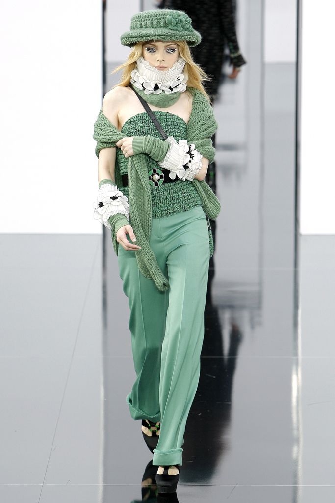 Chanel F/W 09 Look 137