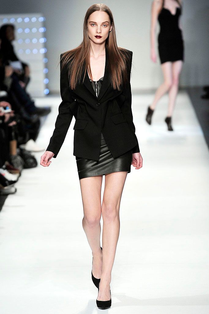 Chalayan F/W 09 Look 212