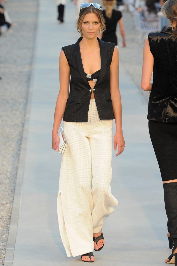 Chanel Resort 12 Look 383